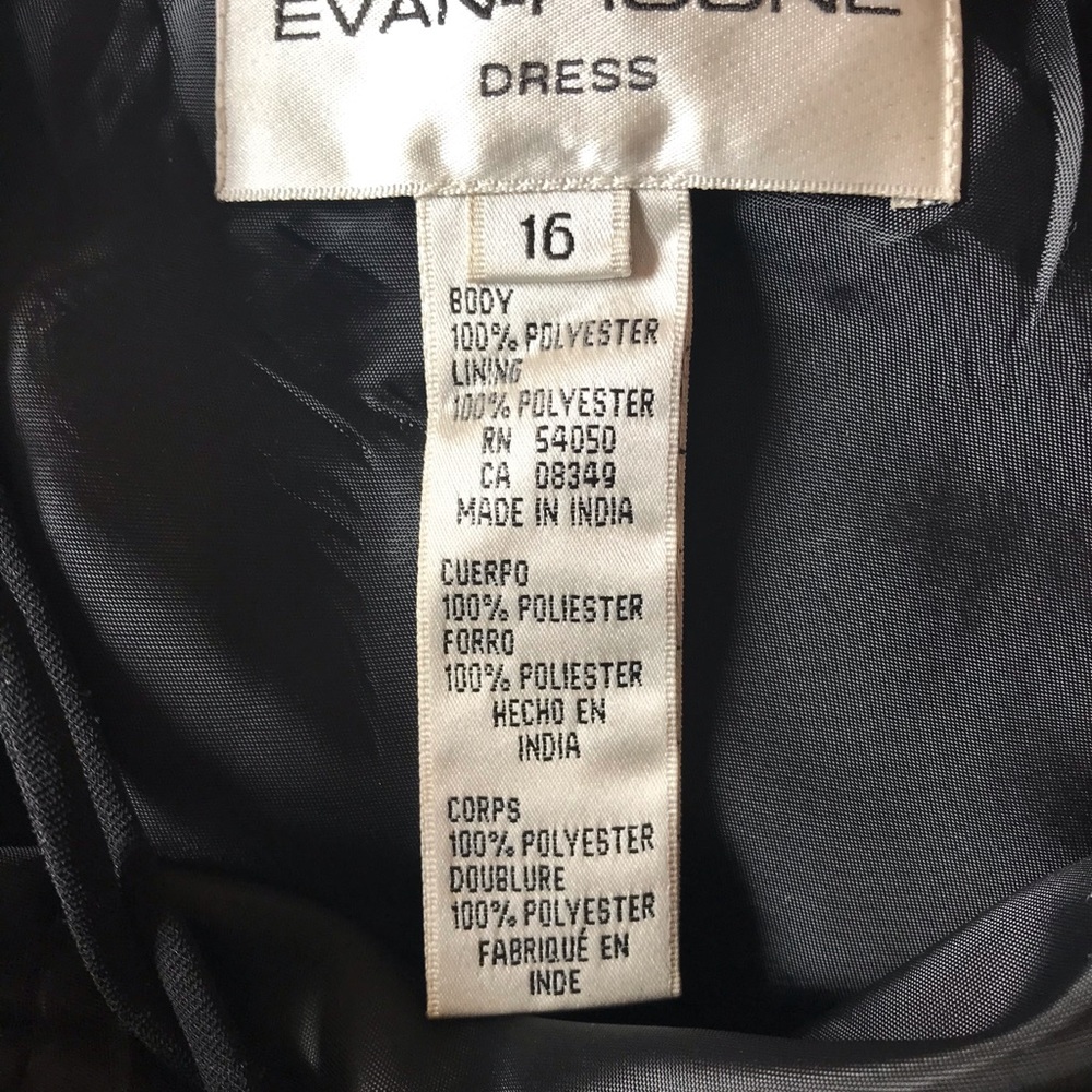 Dress - Picture 4 of 4